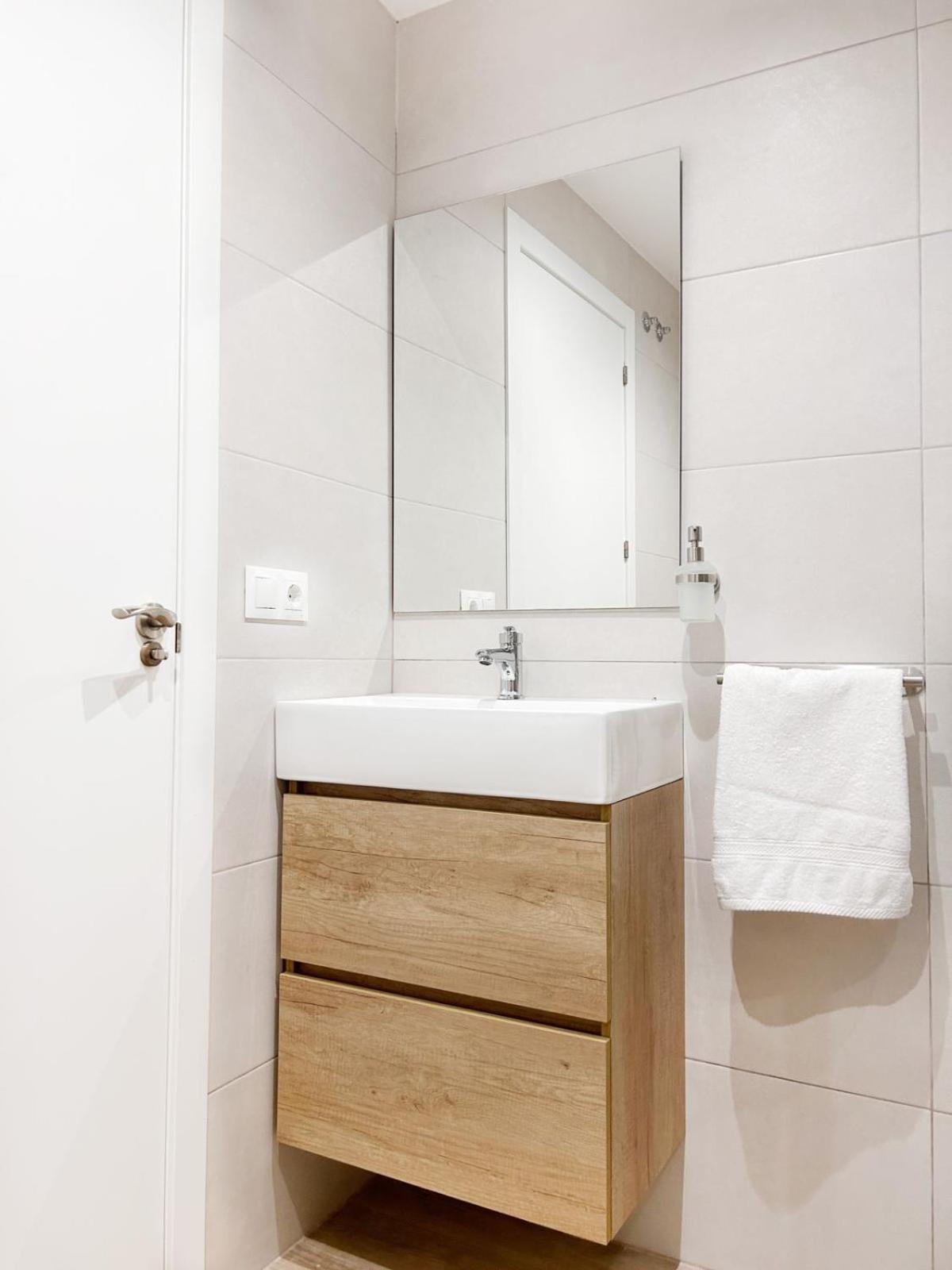Apartamento Junto A Ruzafa Cerca Del Centro บาเลนเซีย ภายนอก รูปภาพ